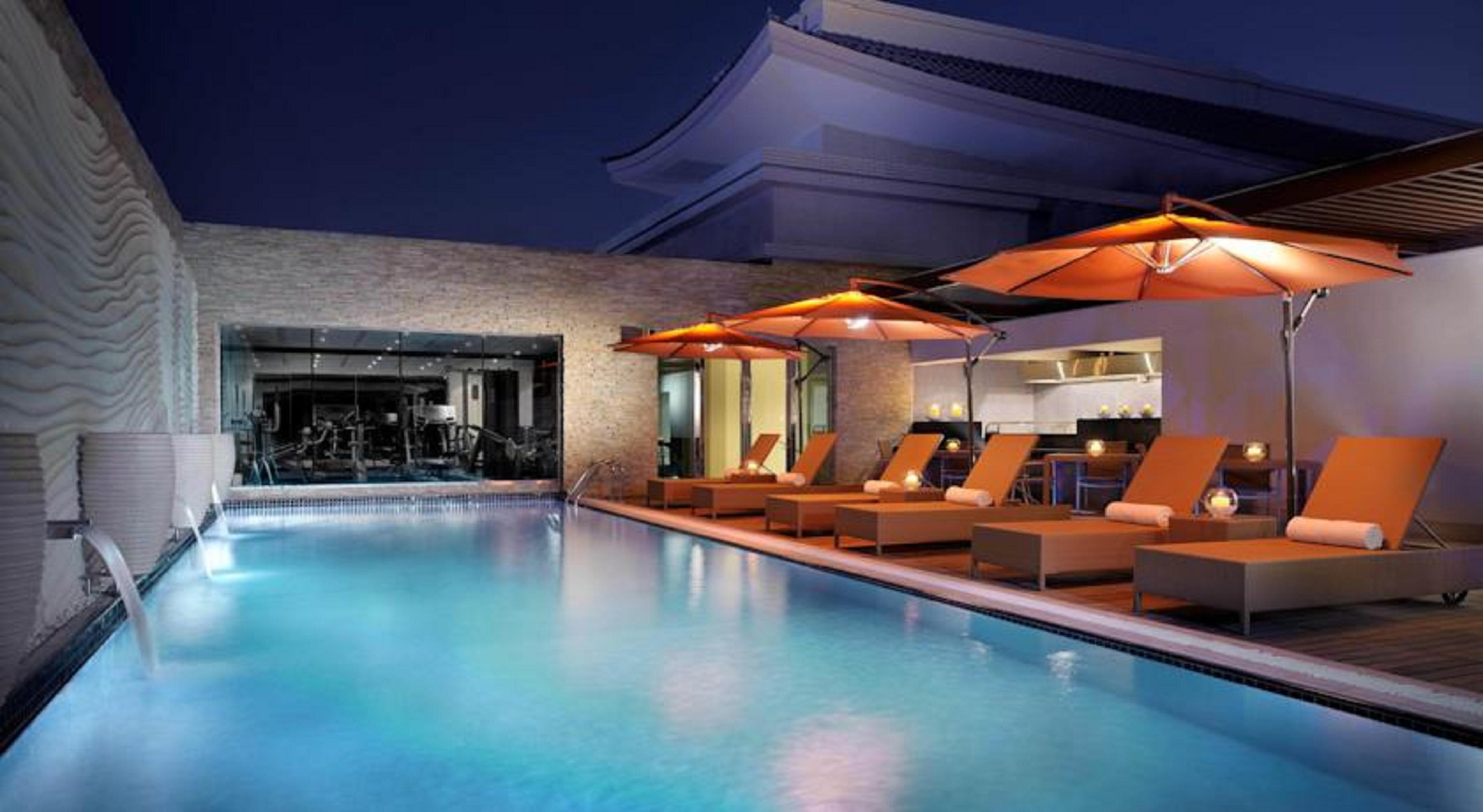 Asiana Hotel דובאי מראה חיצוני תמונה The pool at the W Bangkok