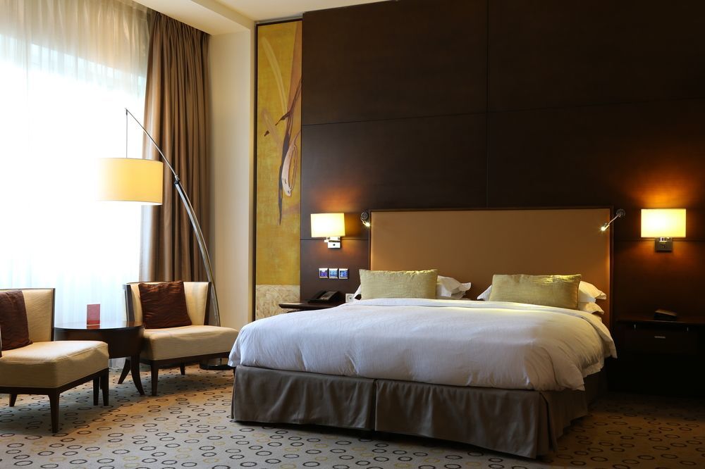Asiana Hotel דובאי מראה חיצוני תמונה A room at the hotel